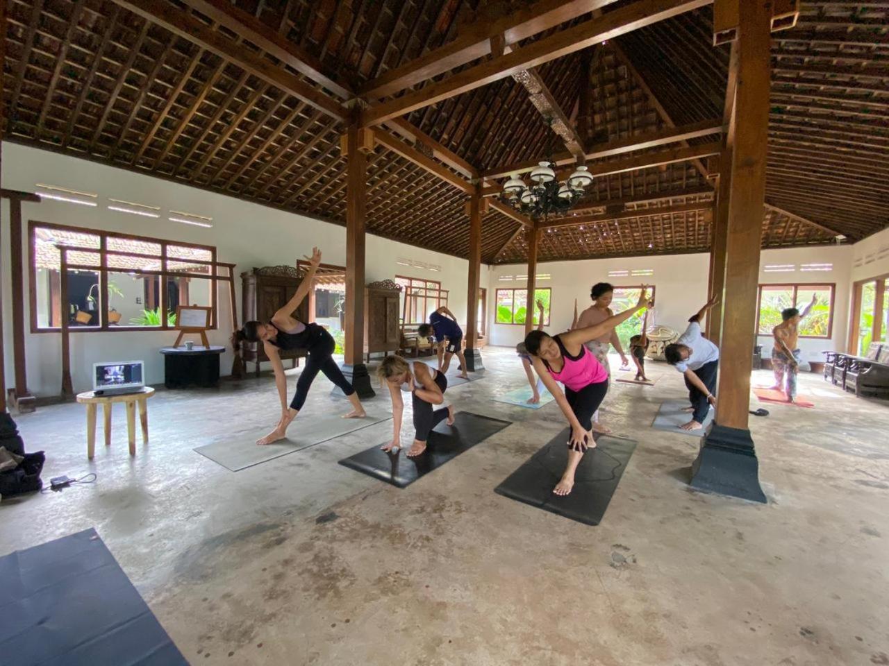 Ohmmstay - Rumah Pendopo Tanjungtirto Esterno foto